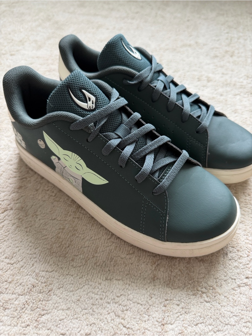 Kids The Child Graphic Low-Top Sneakers
